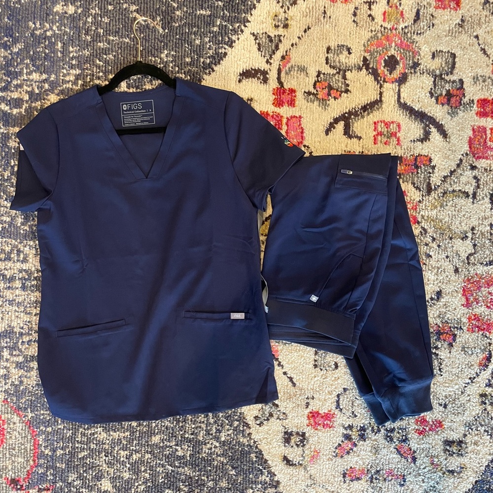 Figs scrubs